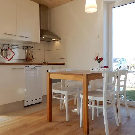 Kuschelige Ferienwohnung -- Jo -- Holzferienhaus In Nahe Wismar, 500 Meter Zum Ostsee Strand, 4 Personen, Alles Inklusive زيروف